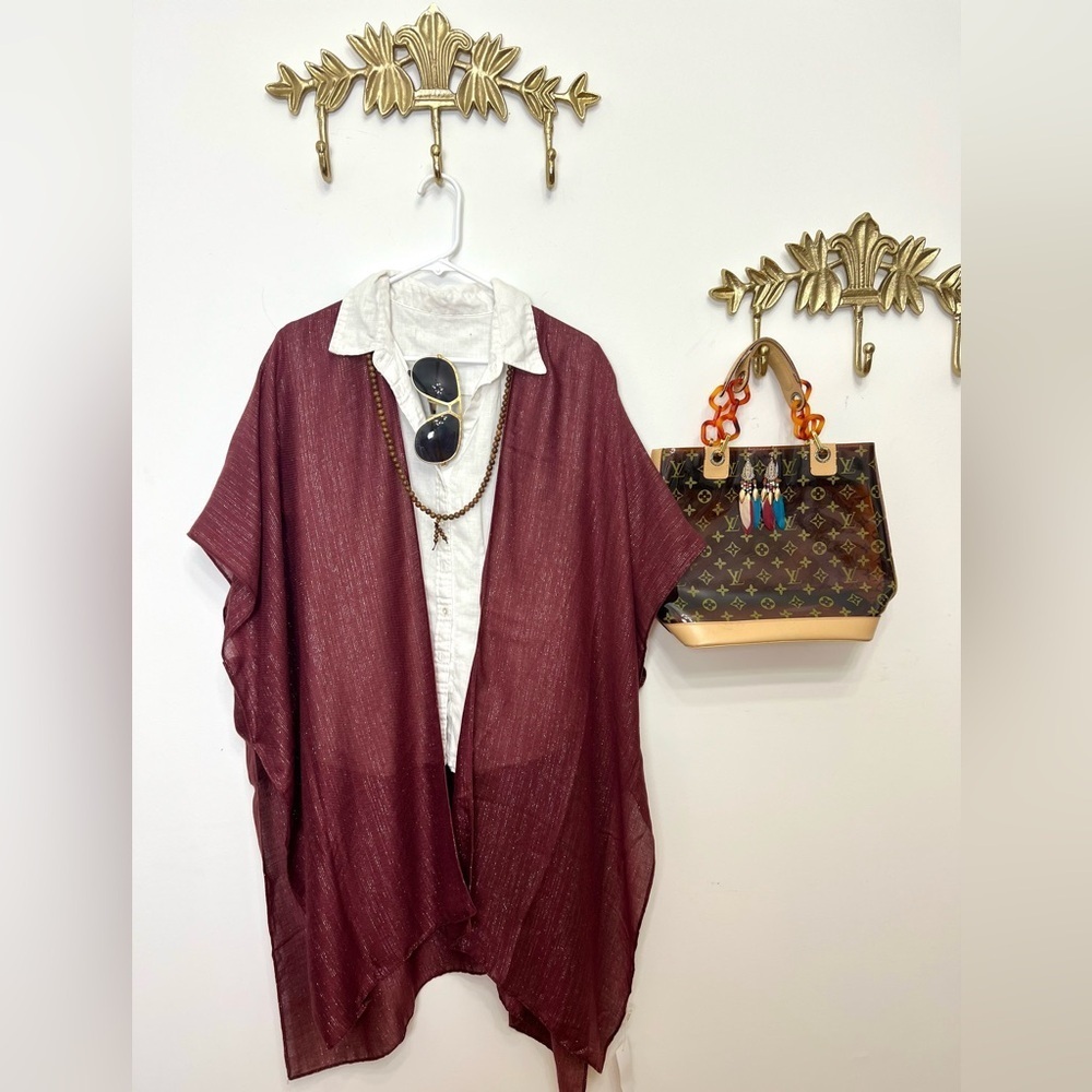🆕NWT Wine red with silver thread shawl/poncho XL